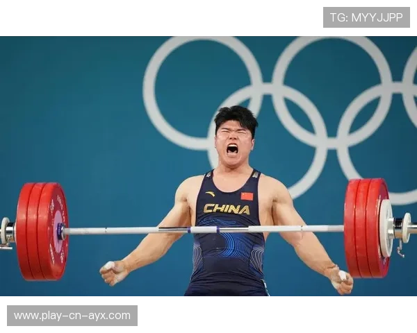 举重赛场出现新兴力量，举重参赛